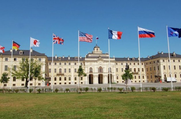 Флаги стран-участниц G8