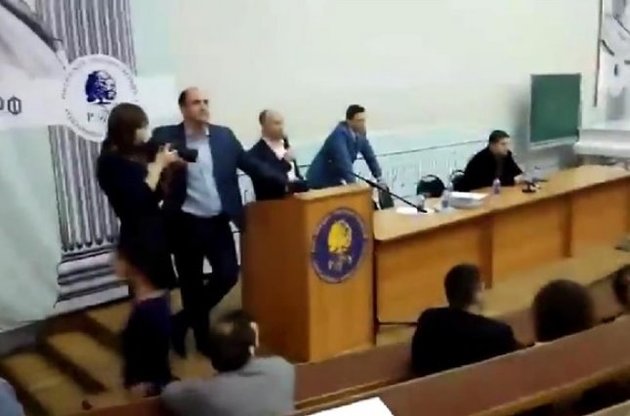 Московские студенты не захотели слушать выступление одного из главарей &quot;Антимайдана&quot;