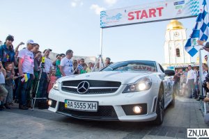 В Киеве стартовала гонка на электромобилях "Киев - Монте-Карло"