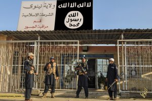 Матері терористів вмовляють своїх дітей покинути ІДІЛ через соцмережі – The Guardian