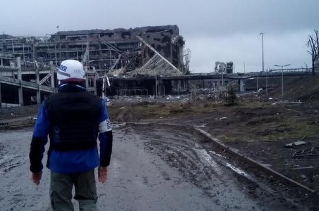 Біля аеропорту Донецька зафіксовано 249 вибухів - ОБСЄ