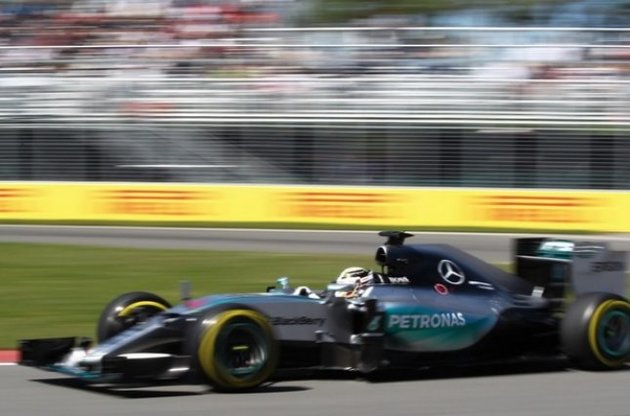 Хэмилтон побеждает в Канаде