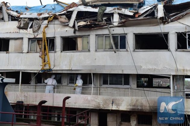 Спасатели не смогли найти живых людей внутри корабля