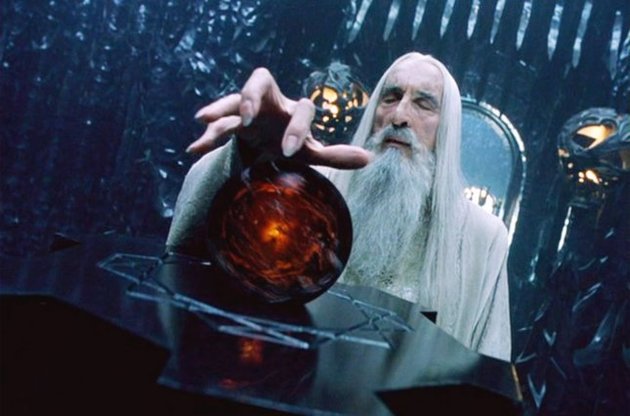 Кристофер Ли в роли Сарумана в фильме &quot;Властелин колец&quot;