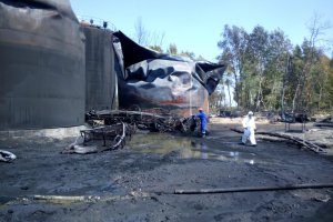 ВОЗ поможет оценить экологический ущерб от пожара на нефтебазе под Киевом