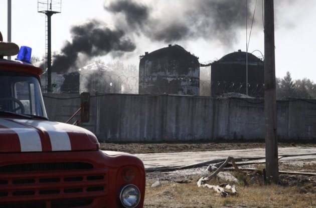 Пожар на нефтебазе под Киевом потушен - Госслужба по ЧС