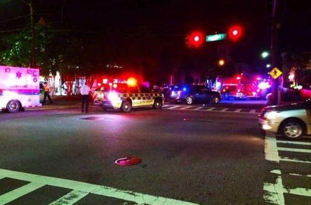 В Чарлстоне неизвестный убил 9 человек в церкви