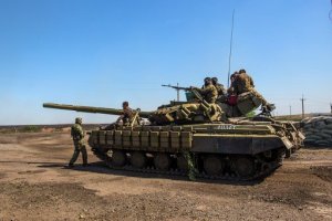 Бойовики направили в Донецьк колону важкої військової техніки – ЗМІ