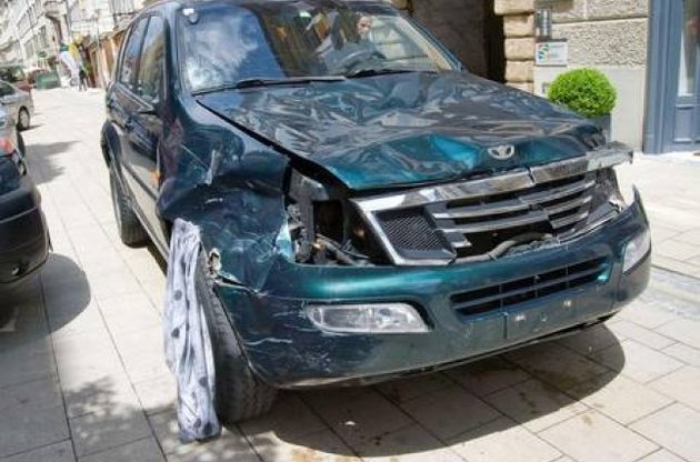 Водитель намеренно направил автомобиль в скопление прохожих.