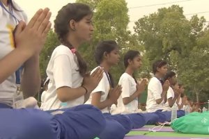 В Индии отмечают первый международный день йоги