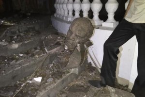 У Миколаєві повалили другий за тиждень пам'ятник Леніну