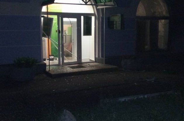 Взрывы у отделений &quot;Сбербанка России&quot; не нанесли серьезного ущерба зданиям