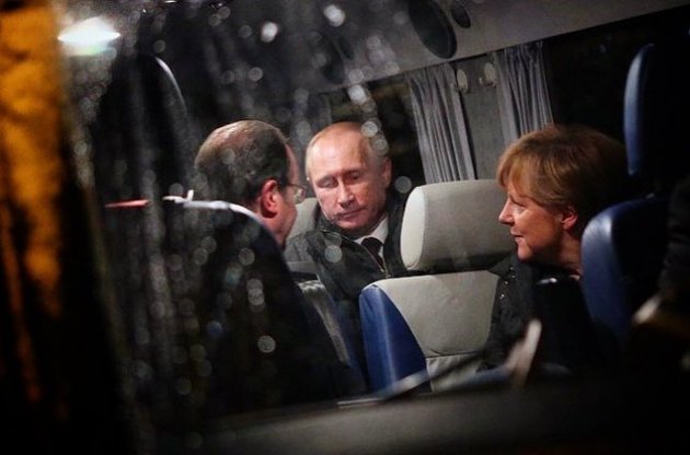 Путин в разговоре с Меркель и Олландом обвинил силы АТО в обстрелах мирных жителей