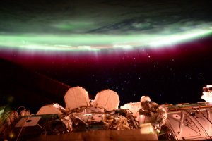 Північне сяйво над Землею сфотографували з космосу