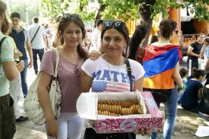 Протесты в Ереване не утихают уже пятый день
