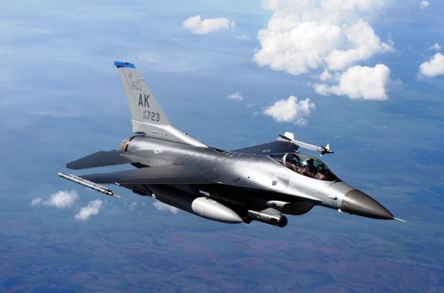 На границе с Мексикой разбился американский истребитель F-16