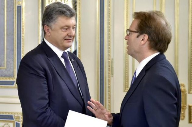 Порошенко зустрівся з конгресменами США