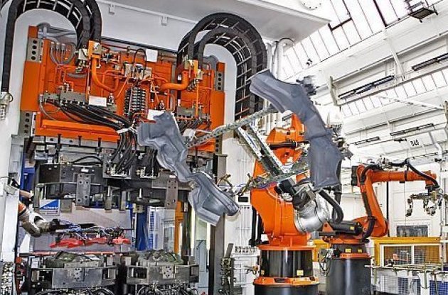 На німецькому заводі Volkswagen робот вбив людину