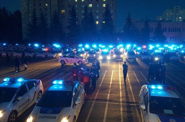 У більшості поліцейських автомобілів - "неправильного" кольору