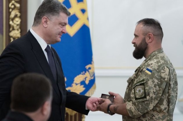 Президент освободил участников АТО от уплаты военного сбора