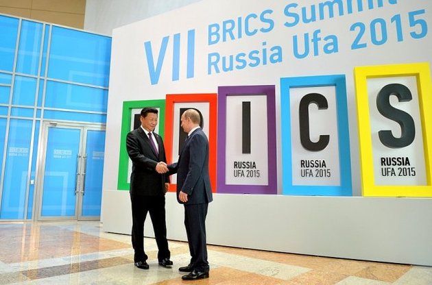 Саммит БРИКС показал раздробленность стран-участниц – FT