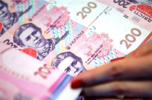 Официальный курс гривни укрепился до 21,84 грн/доллар