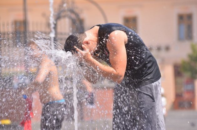 Жертвами аномальной жары во Франции стали около 700 человек