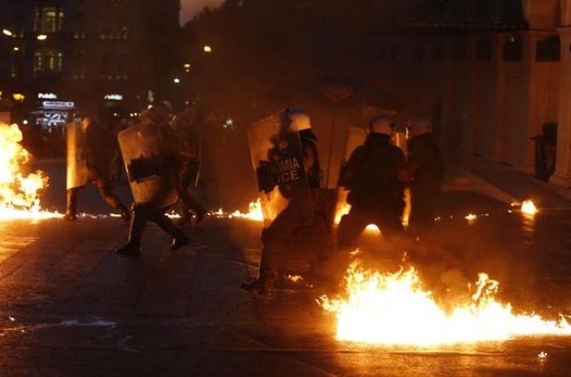 Більшість із заарештованих бунтарів у Греції виявилися іноземцями - The Independent