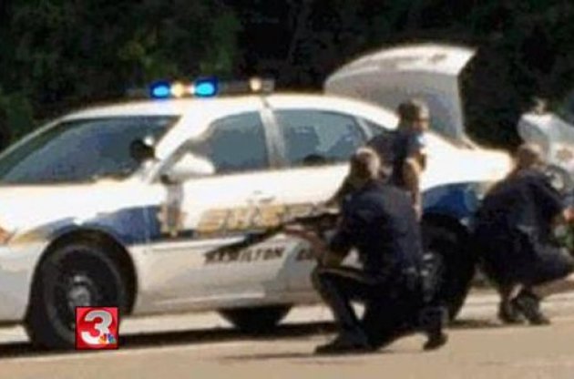 Злоумышленник открыл огонь в центре ВМС около 10 утра