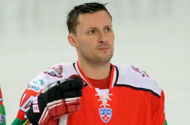 Зірковий ветеран українського хокею повернувся в "Донбас"