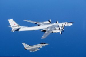 4 июля пилот Ту-95 РФ "поздравил" с Днем независимости США экипажи вылетевших на перехват F-15 – WFB