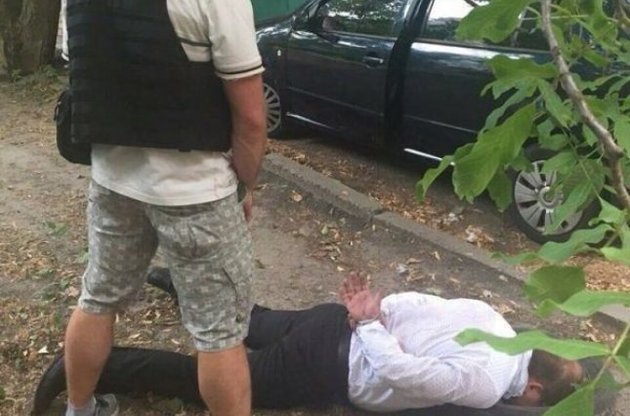 Суд заарештував київського прокурора-наркоторговця