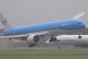 У Нідерландах в аеропорту ураганний вітер ледь не став причиною авіакатастрофи