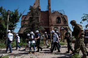 Через обстріли спостерігачів в ОБСЄ переглянуть свою діяльність в Донбасі