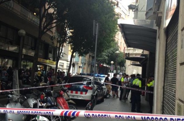 Невідомі розстріляли туристів в готелі Барселони
