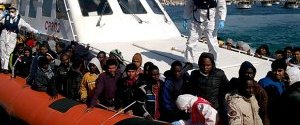 Во Франции около 2 тысяч мигрантов пытались прорваться в туннель под Ла-Маншем