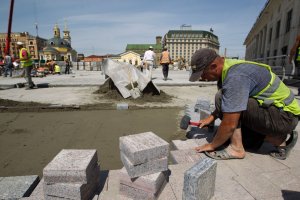 Почтовую площадь в Киеве откроют после реконструкции к Дню независимости
