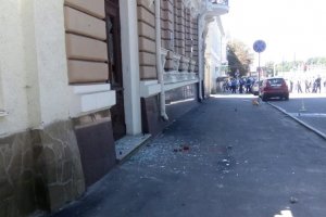 Міліція розслідує зіткнення біля офісу Добкіна у Харкові як масові заворушення