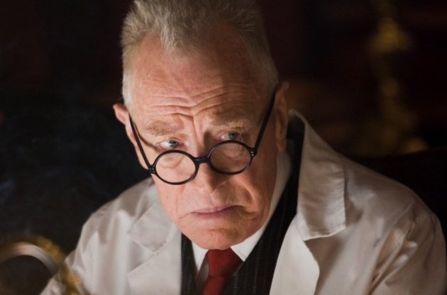 Макс фон Сюдов в фильме &quot;Остров проклятых&quot;