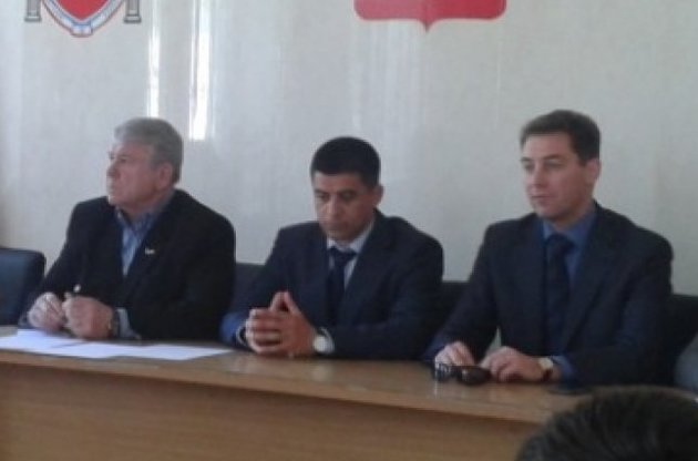 Ростислав Сторожик (в центрі)