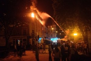 В исторической части Тернополя ночью бушевал пожар