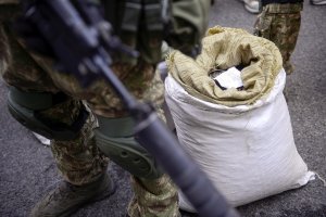 Суд арестовал изъятые тонны янтаря до конца следствия - Геращенко