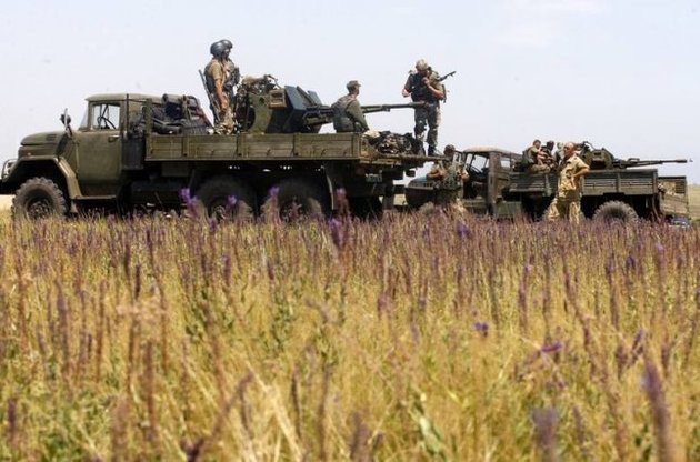 За добу в зоні АТО загинув один український військовий, ще 10 поранені