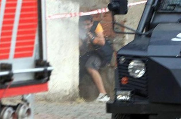 В Турции убивают полицейских и солдат