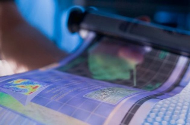 Дана технологія змінить джерела живлення майбутніх електронних пристроїв, таких як дисплеї, що скручуються, і гарнітури додаткової реальності, в яких використовуються батареї незвичайної форми