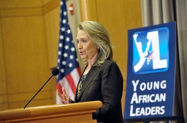 Клинтон в 2011 году подогрела страхи Путина перед Западом. Иллюстрация