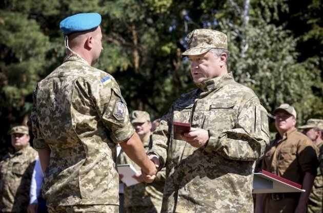 ВАСУ отказался обязать Порошенко объявить военное положение