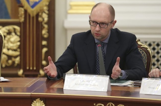 Яценюк надішле на розгляд РНБО другий пакет санкцій проти РФ