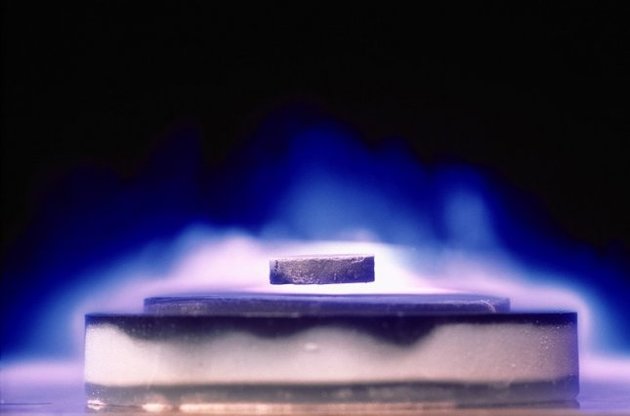 Новий надпровідник працює при температурі -70 &deg;C