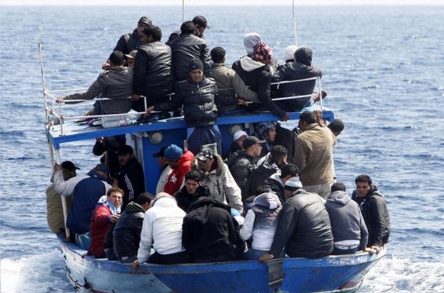 Количество мигрантов возле границ ЕС впервые превысило 100 тысяч за месяц